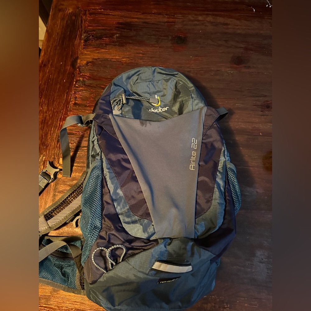 Deuter Airlite 22 new without tags